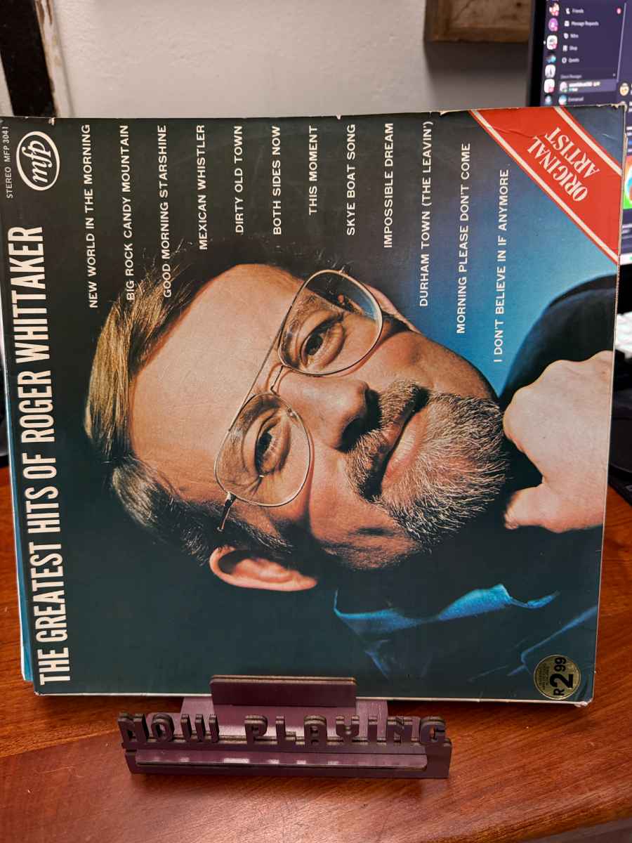 Roger Whittaker – The Greatest Hits of Roger Whittaker sleeve