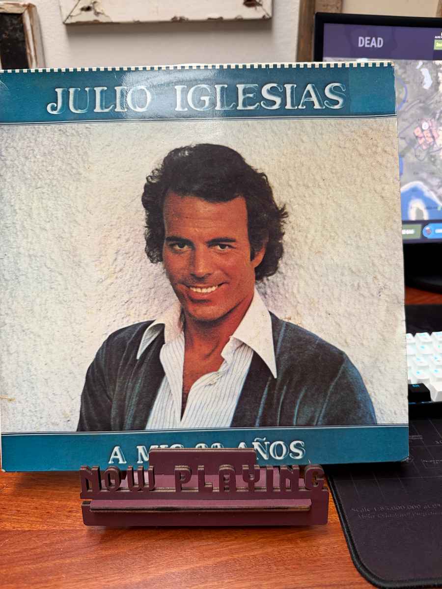 Julio Iglesias – A Mis 33 Años sleeve